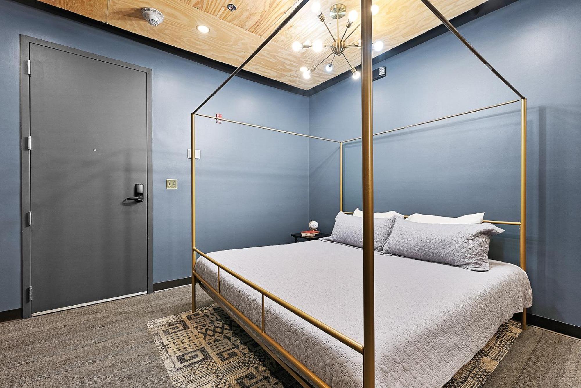 Indigo Pass Boutique Hotel 4*